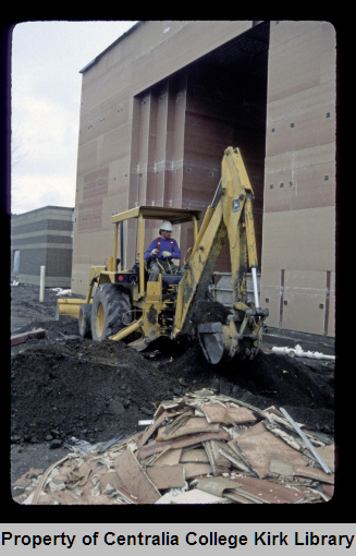 05 Construction at the front entrance - New Library Building Under Construction