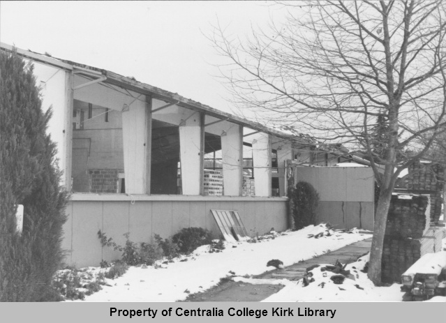 20070416001 - Demolition of Old Centralia High School Nearing Completion