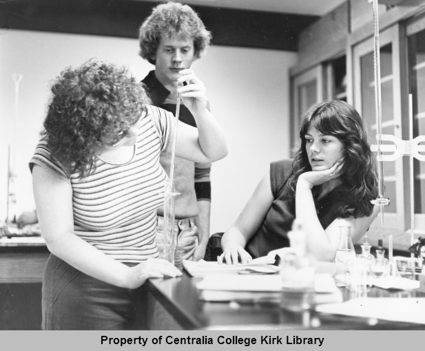 20070614015 - Chemistry Classes in the 1970's