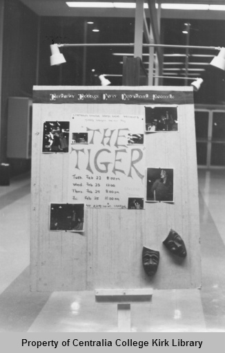 20070615026 - The Typist and The Tiger