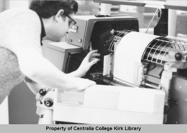 20070614057 - Students and Instruction in the Data Processing Center