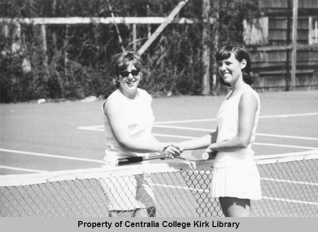 20070705025 - 1968-69 Women's Tennis Team
