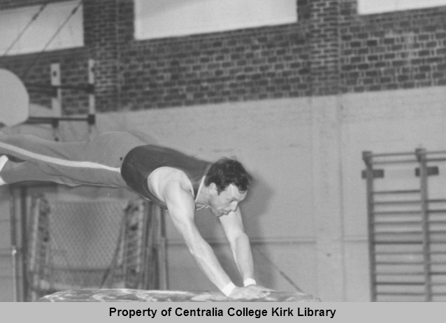 Rollie Dawkins on long horse - Men's Gymnastics
