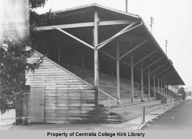 20070723008 - Noble Field Grandstand