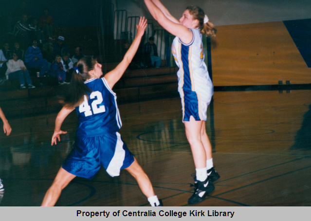 20070806024 - Centralia College Lady Trailblazers vs. Edmond Community College Lady Tritons