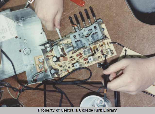 20071105001 - Electronics Classes 1984-85