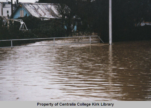 Centralia College Cleans Up After the Flood of 1996