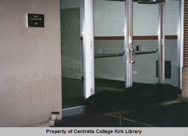 20071210001 - Centralia College Cleans Up After the Flood of 1996