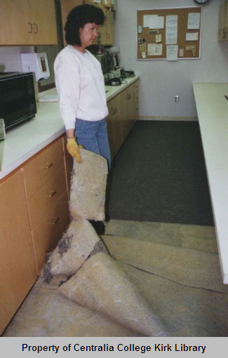 20071211002 - Centralia College Cleans Up After the Flood of 1996
