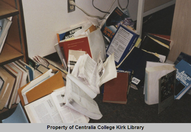 20071211006 - Centralia College Cleans Up After the Flood of 1996