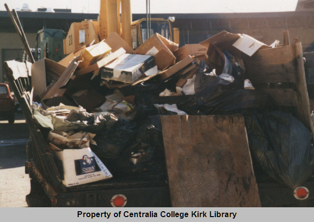 20071211009 - Centralia College Cleans Up After the Flood of 1996