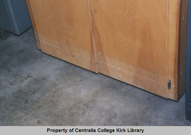 20071211010 - Centralia College Cleans Up After the Flood of 1996