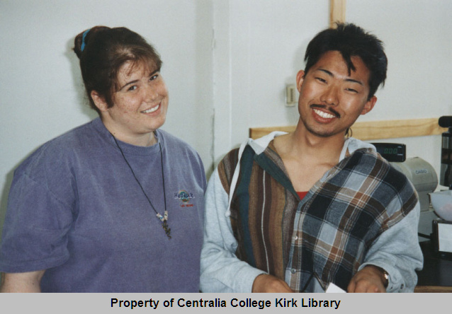 20080102005 - Centralia College Students from Around the World