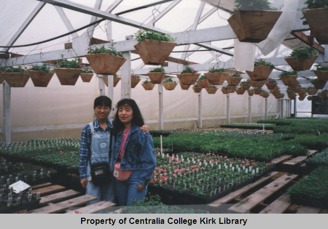 20080102006 - Centralia College Students from Around the World