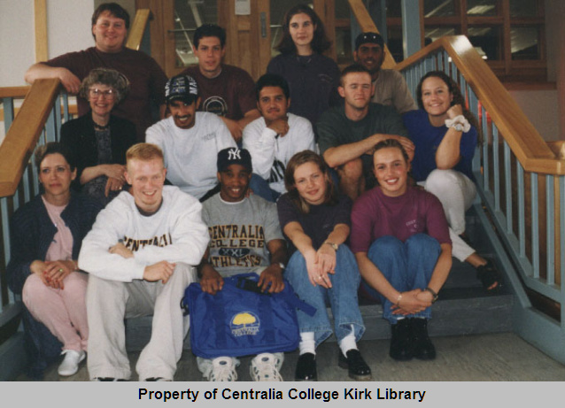 20080104007 - Centralia College Students from Around the World