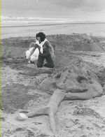 20080428007 - Sculpture Class at the Beach