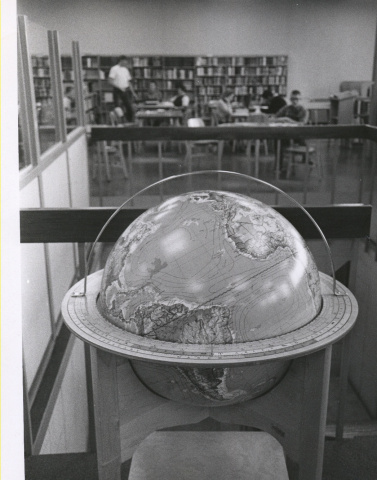 20081119005 - Library Student Center in the 1970's