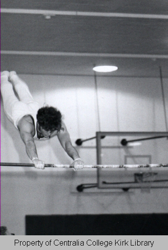 20090225032 - Men's Gymnastics