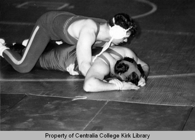 20090505009 - Wrestling vs. Lower Columbia Red Devils