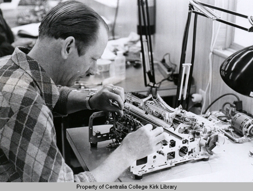 20090520003 - Business Machine Repair Class