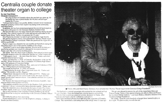 Centralia couple donate theater organ to college.